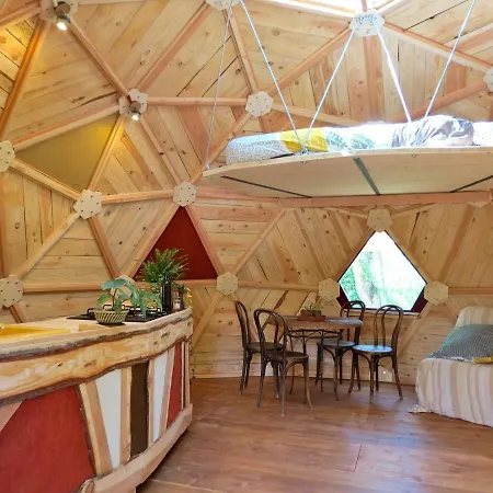 Habitat Createur - Hebergements Insolites Au Camping Municipal 