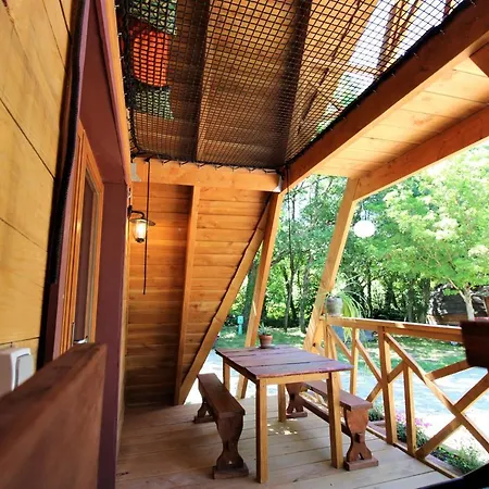 Habitat Createur - Hebergements Insolites Au Camping Municipal 