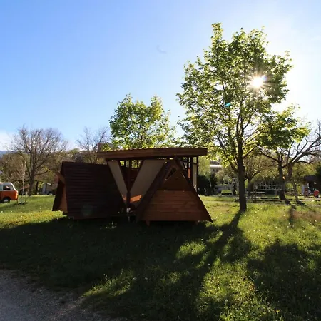 Habitat Createur - Hebergements Insolites Au Camping Municipal 