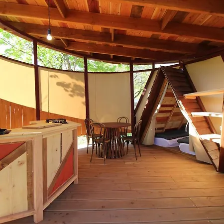 Habitat Createur - Hebergements Insolites Au Camping Municipal 